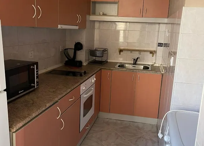 Flat- 6 People- Chataldja *